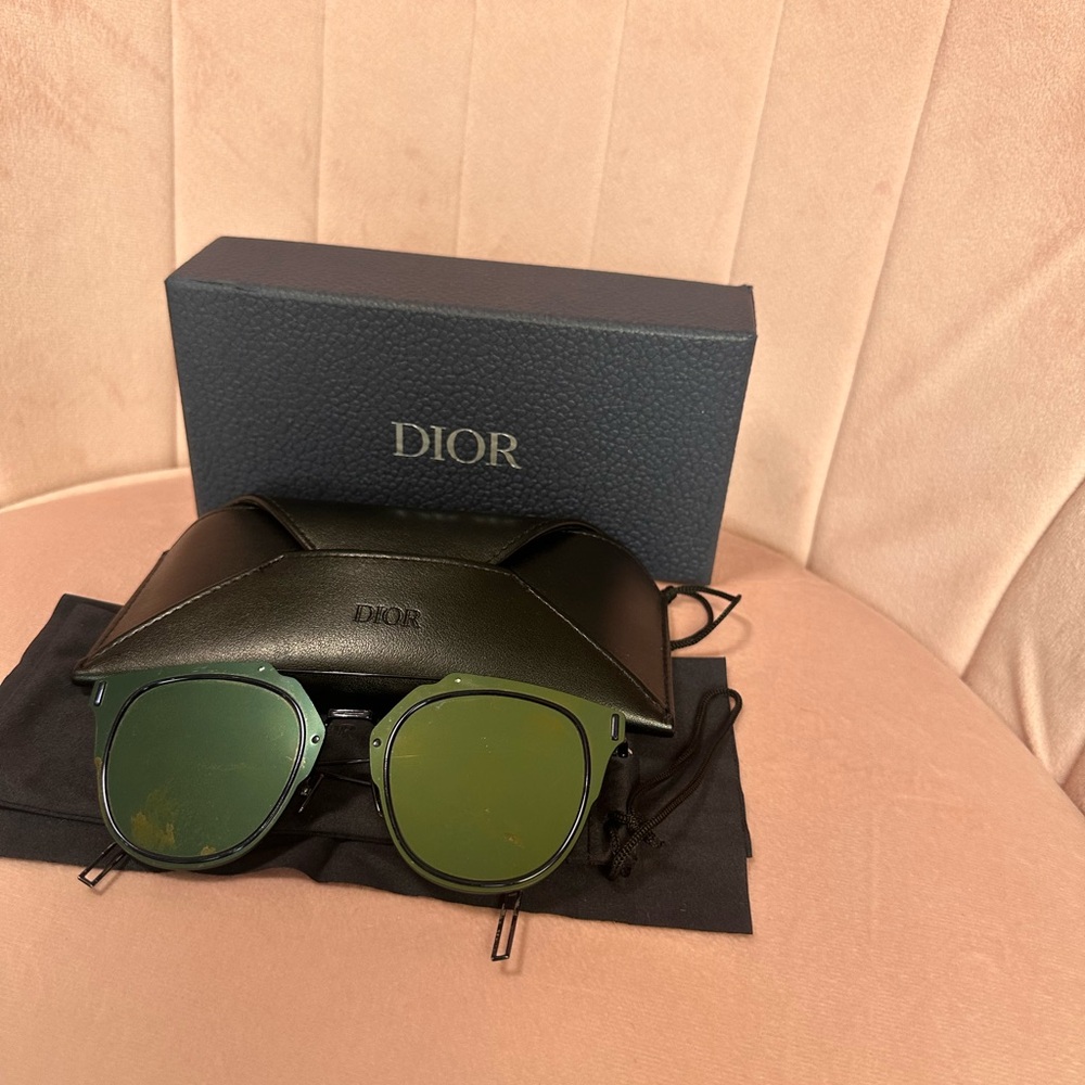 Christian Dior Diorhomme homme sunglasses DIORCOMPOSITIF A2JAF
65g
755